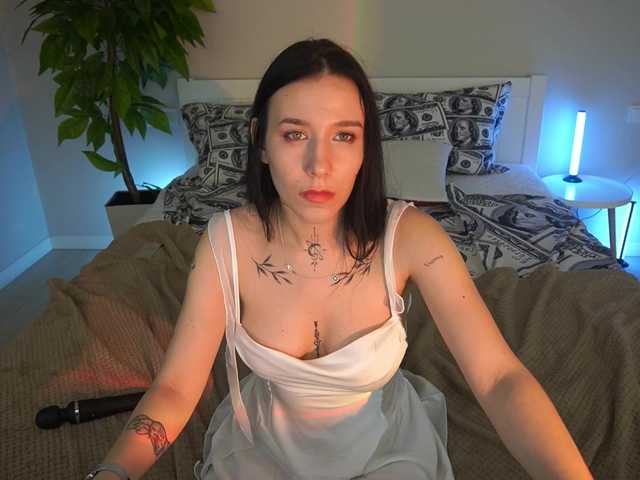 NikkiGold's BongaCams show and profile