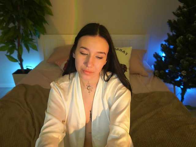 NikkiGold's BongaCams show and profile