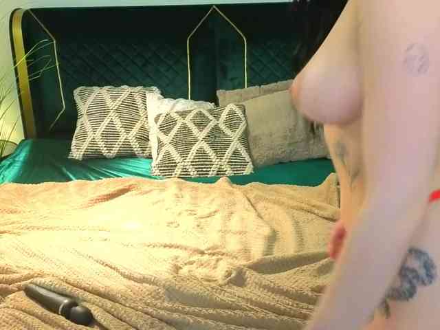 NikkiGold Live Webcam on BongaCams