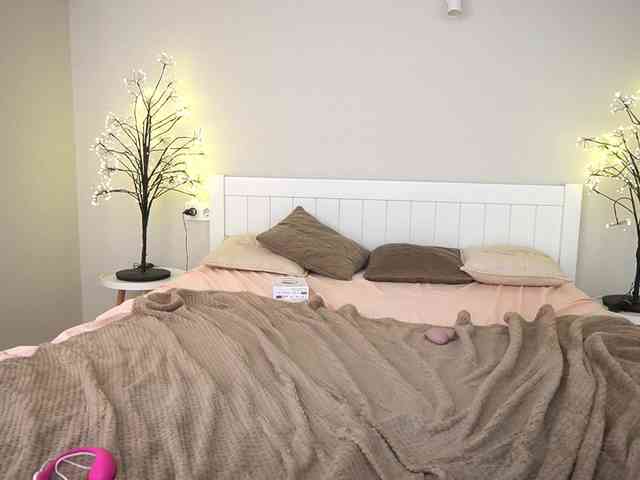 NikkiGold webcam