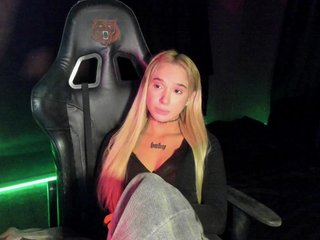 AshMila Porn Show