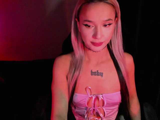 AshMila's BongaCams show and profile