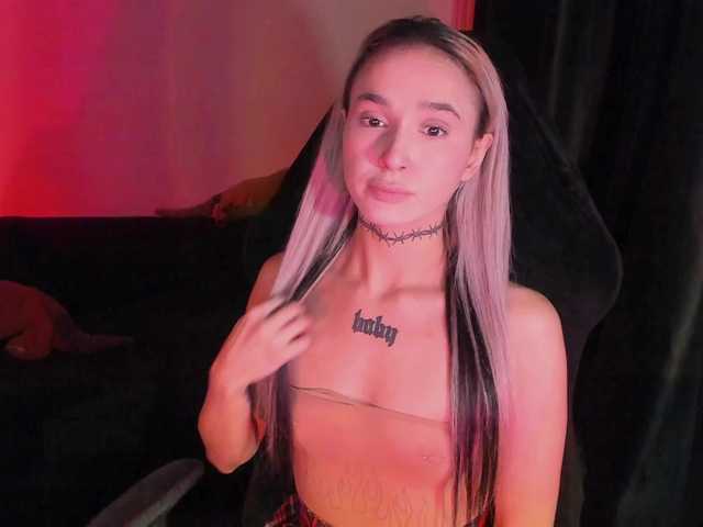 AshMila's BongaCams show and profile