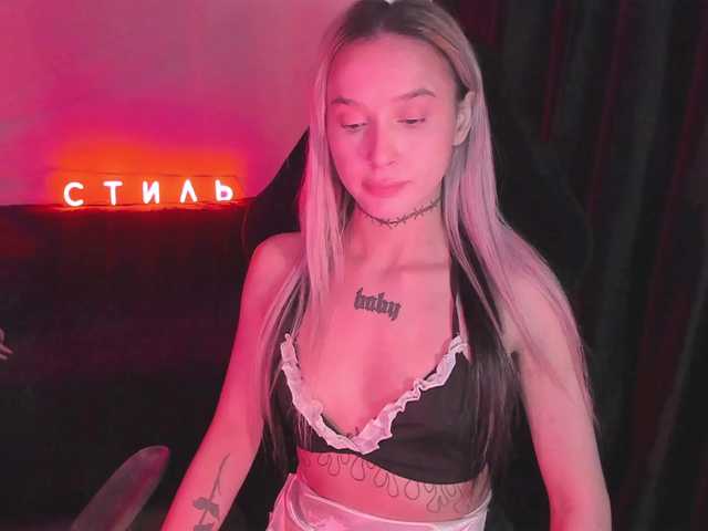 AshMila's BongaCams show and profile