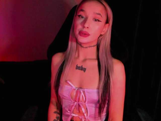 AshMila's BongaCams show and profile