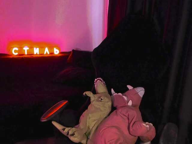 AshMila's BongaCams show and profile