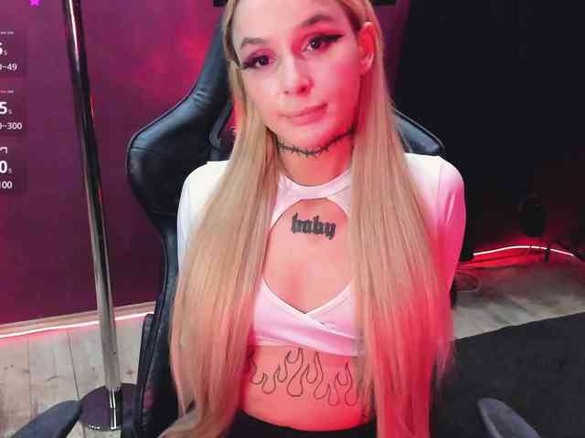 AshMila webcam