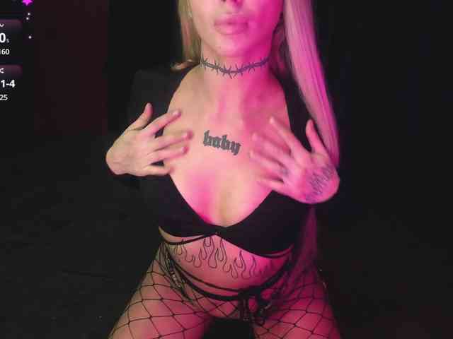 AshMila webcam