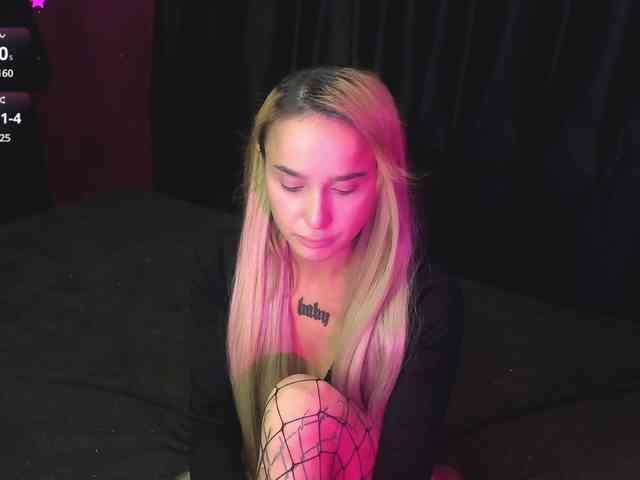 AshMila webcam
