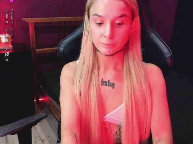 AshMila webcam