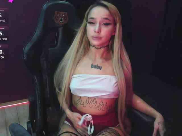 AshMila webcam