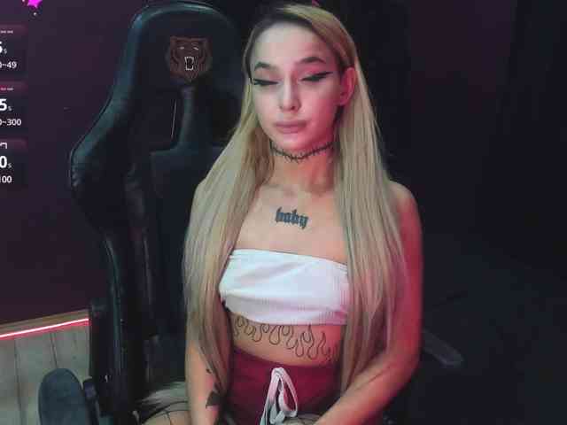 AshMila webcam
