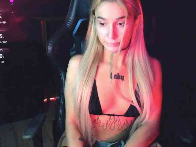 AshMila webcam