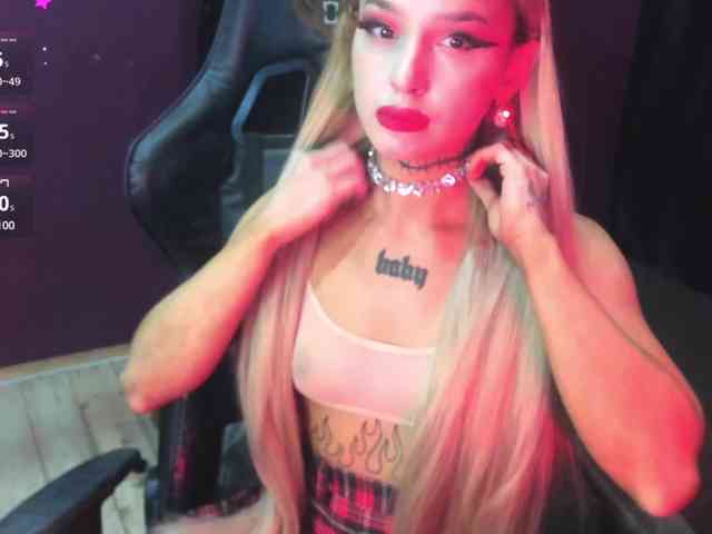AshMila webcam
