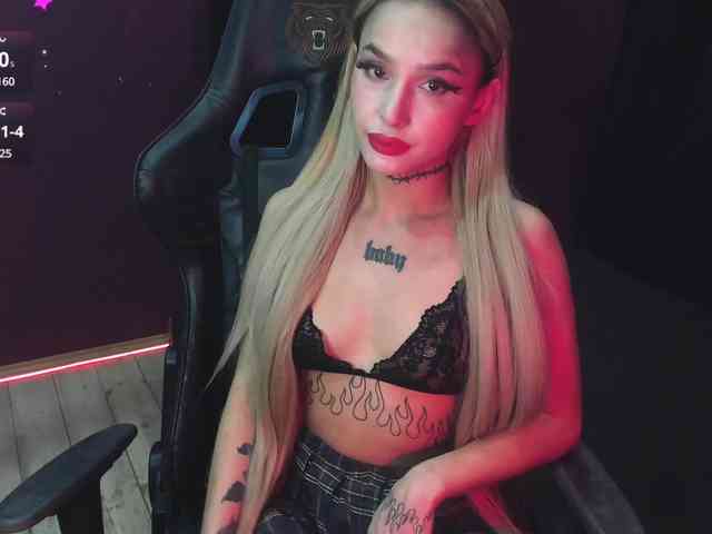 AshMila webcam