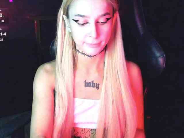 AshMila webcam