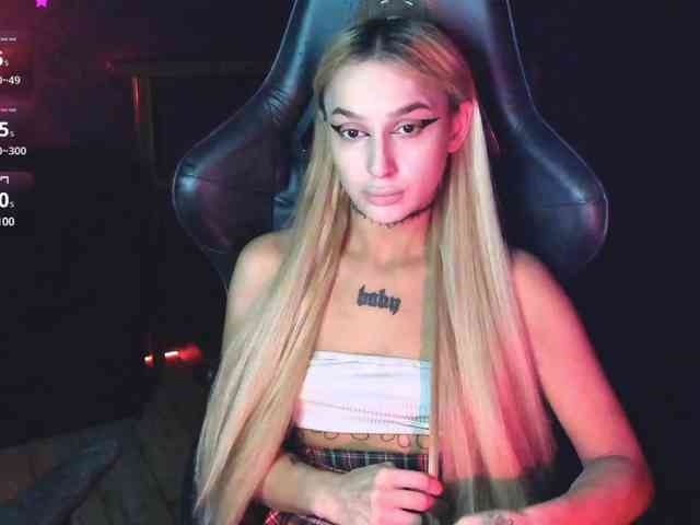 AshMila webcam