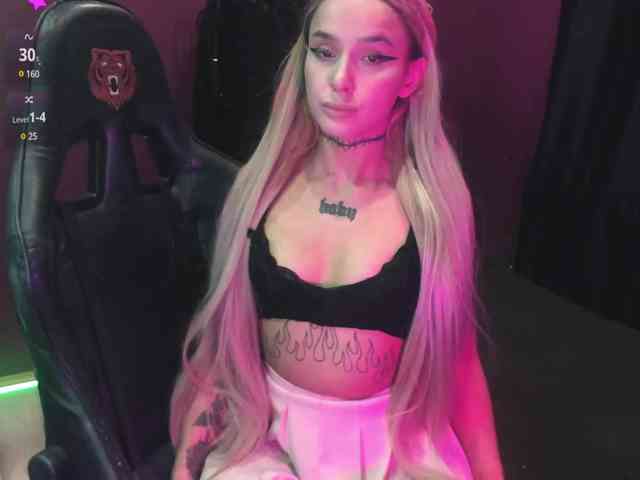 AshMila webcam