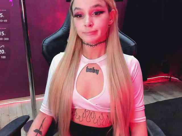 AshMila webcam