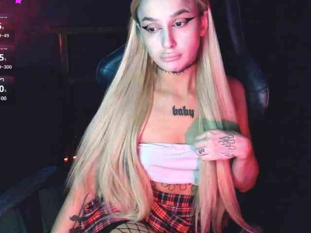 AshMila webcam