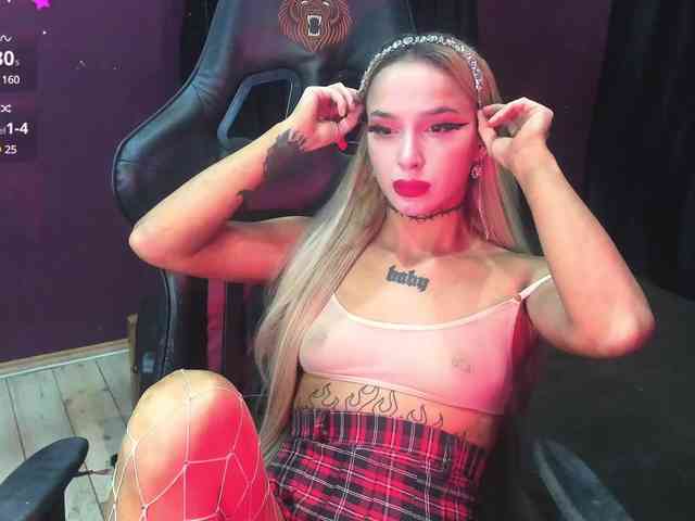 AshMila webcam