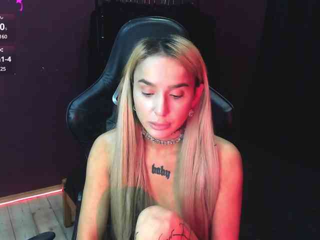 AshMila webcam