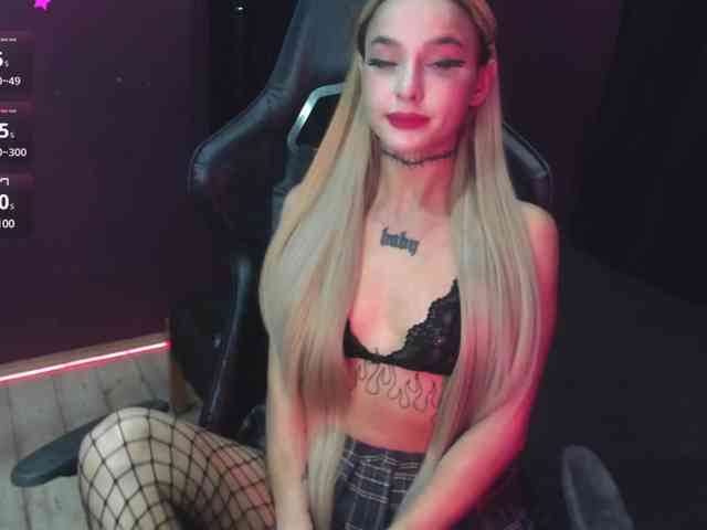 AshMila webcam