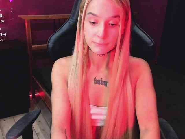AshMila webcam