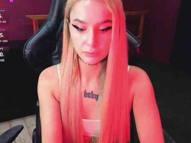 AshMila webcam