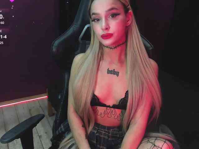 AshMila webcam