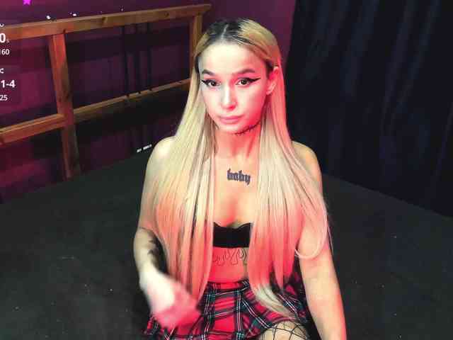 AshMila webcam