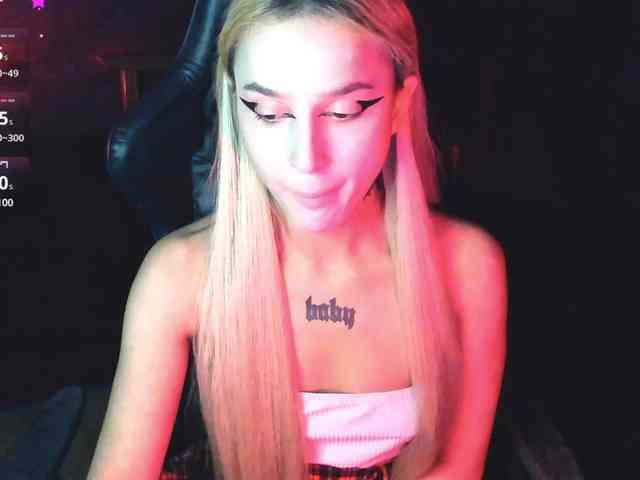 AshMila webcam