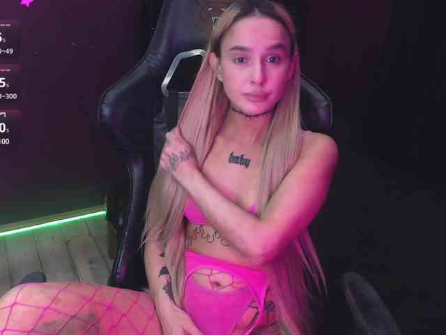 AshMila webcam