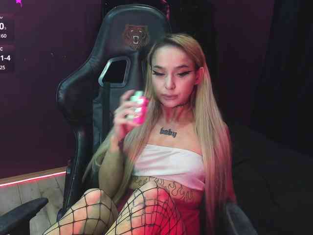 AshMila webcam