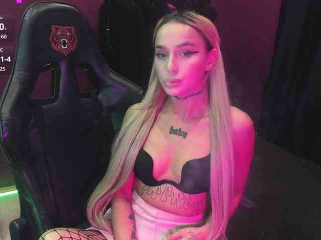 AshMila webcam