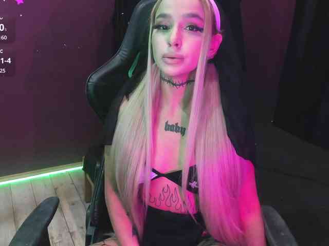 live sex house AshMila