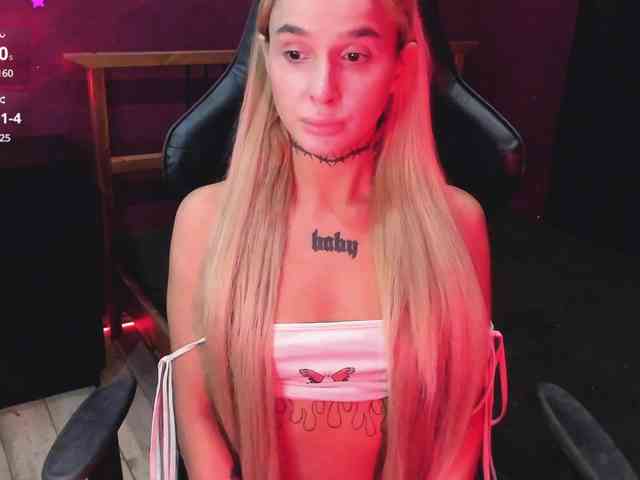 AshMila webcam