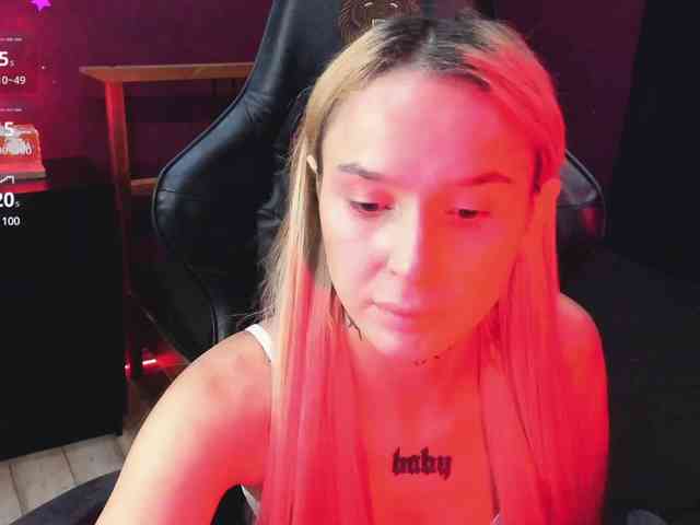 AshMila webcam