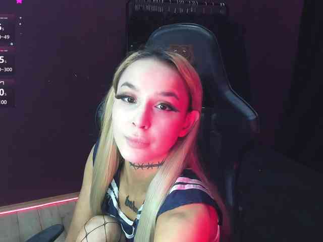 AshMila webcam