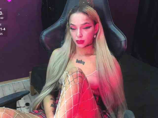 AshMila webcam