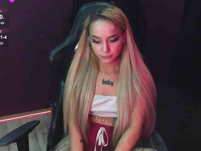 AshMila webcam