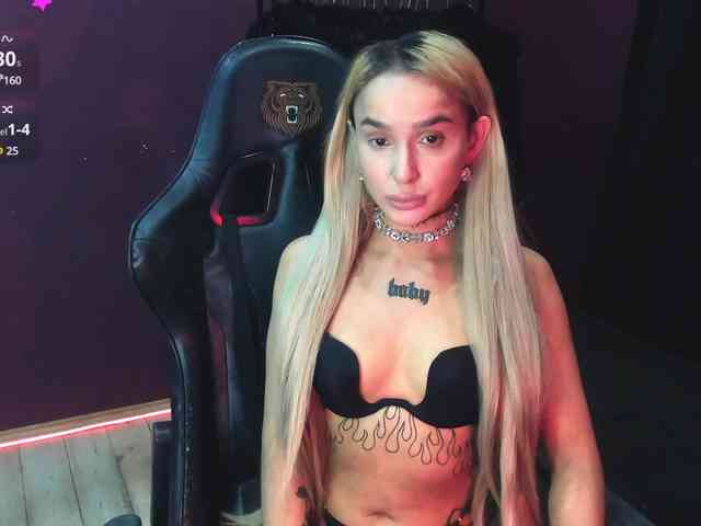 AshMila webcam