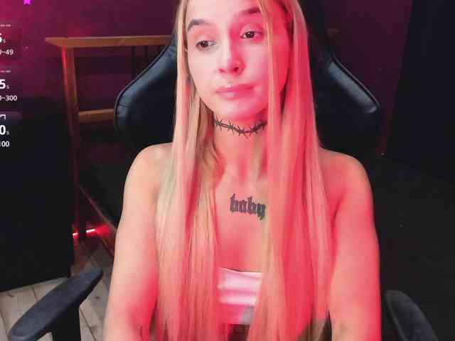AshMila webcam