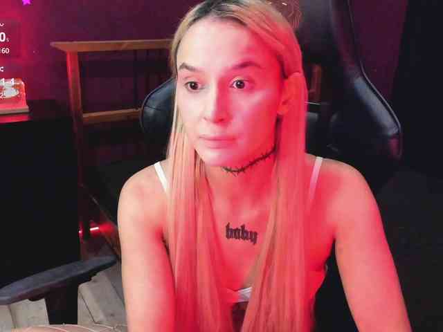 AshMila webcam