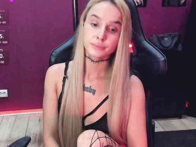 AshMila webcam