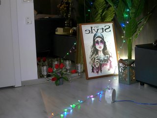 MeenaMoon Porn Show