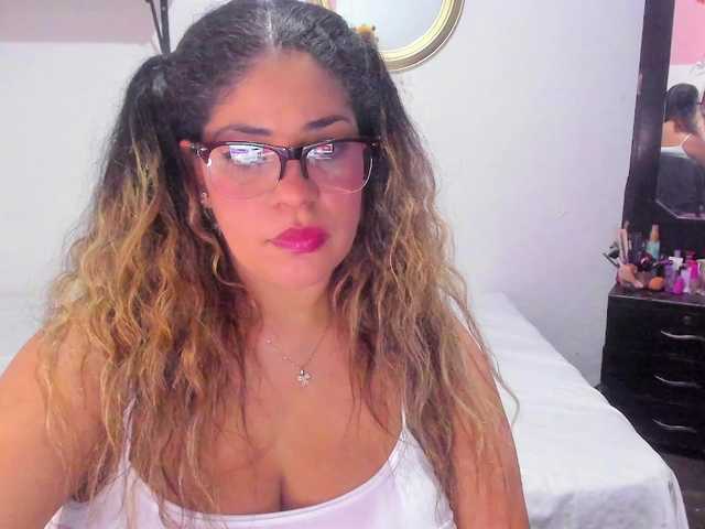 larispark webcam bongacams model stream image