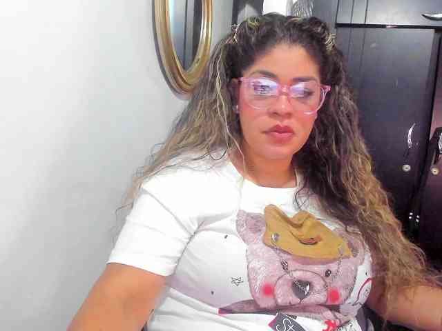 larispark Live Webcam on BongaCams