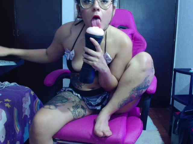 lola-fiery webcam