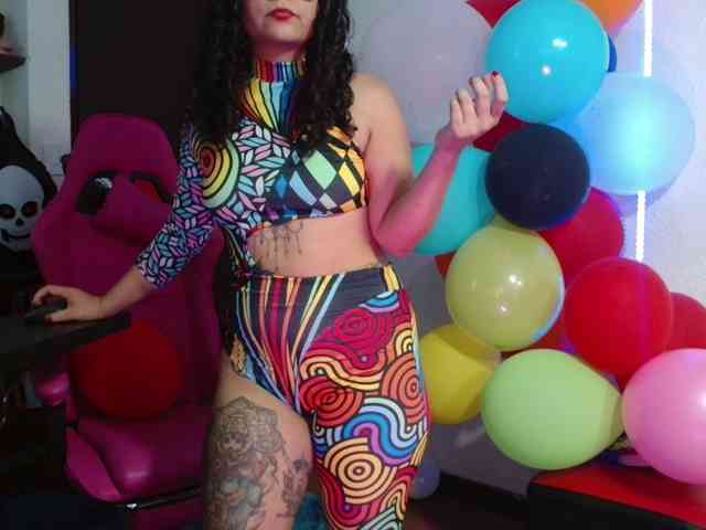 lola-fiery webcam